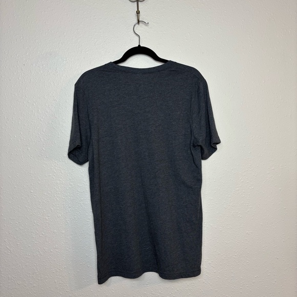 Gray Graphic T-Shirt - Read Banned Books Size Large - Picture 3 of 3